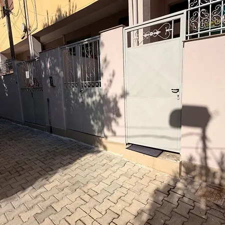 Massimo By Casa Serata Bed & Breakfast Tirana